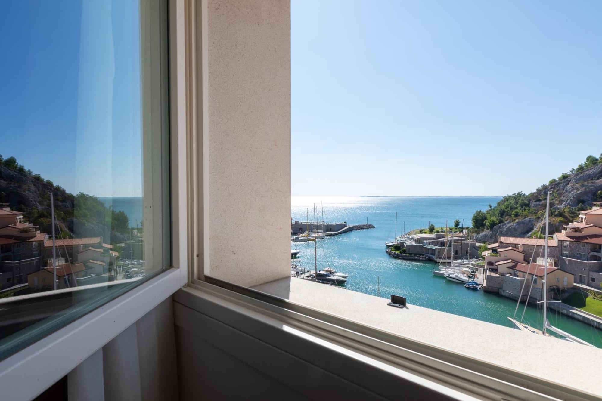 Portopiccolo Avolare Apartments In Borgo - Beach Included Sistiana Dış mekan fotoğraf